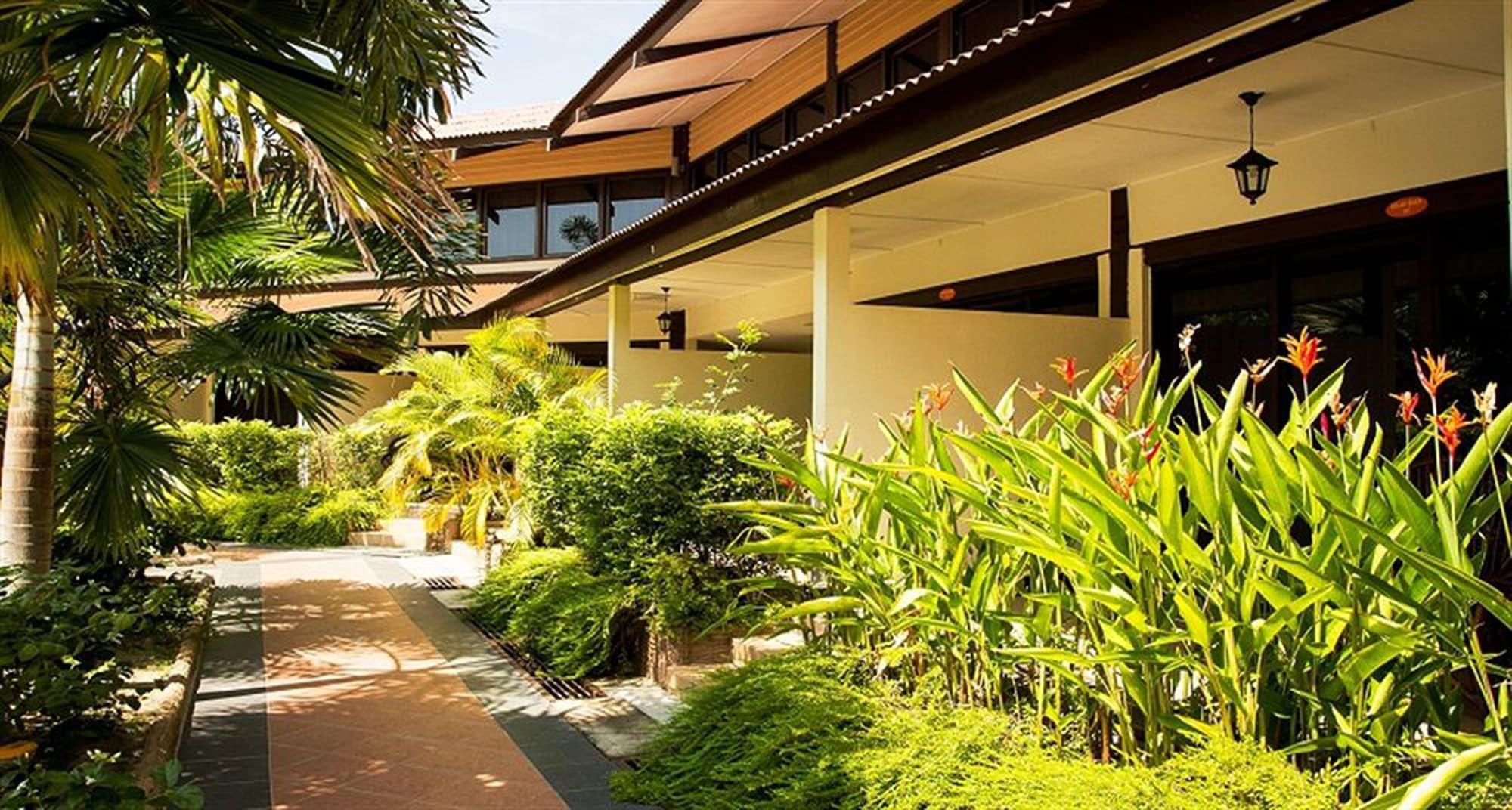 Pangkor Sandy Beach Resort Kampong Pasir Bogak Exterior photo