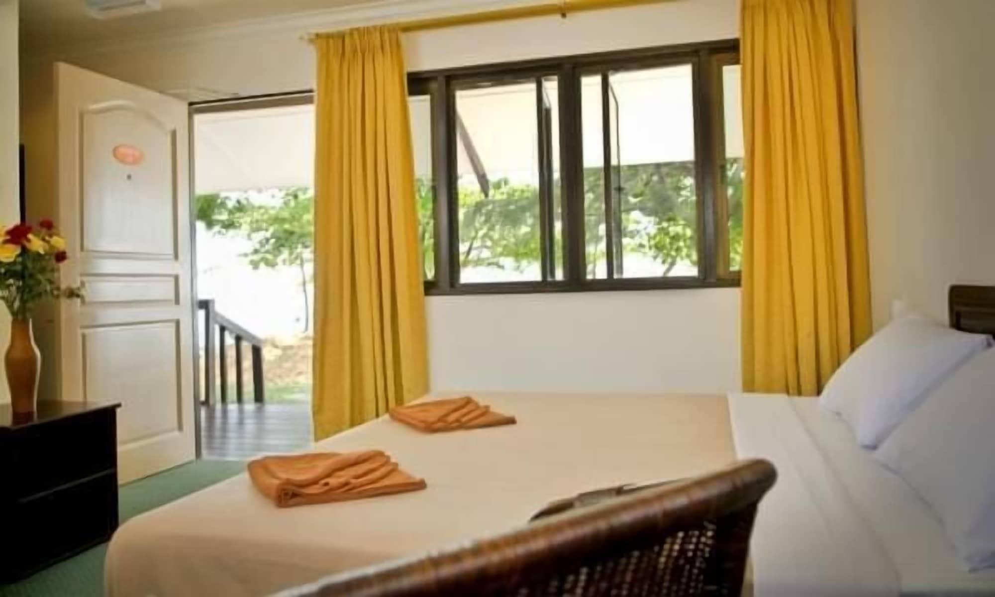 Pangkor Sandy Beach Resort Kampong Pasir Bogak Exterior photo