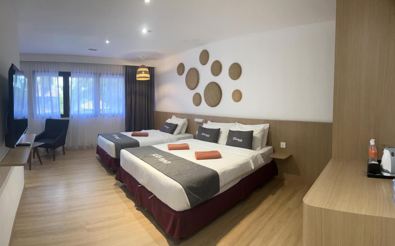 Pangkor Sandy Beach Resort Kampong Pasir Bogak Exterior photo