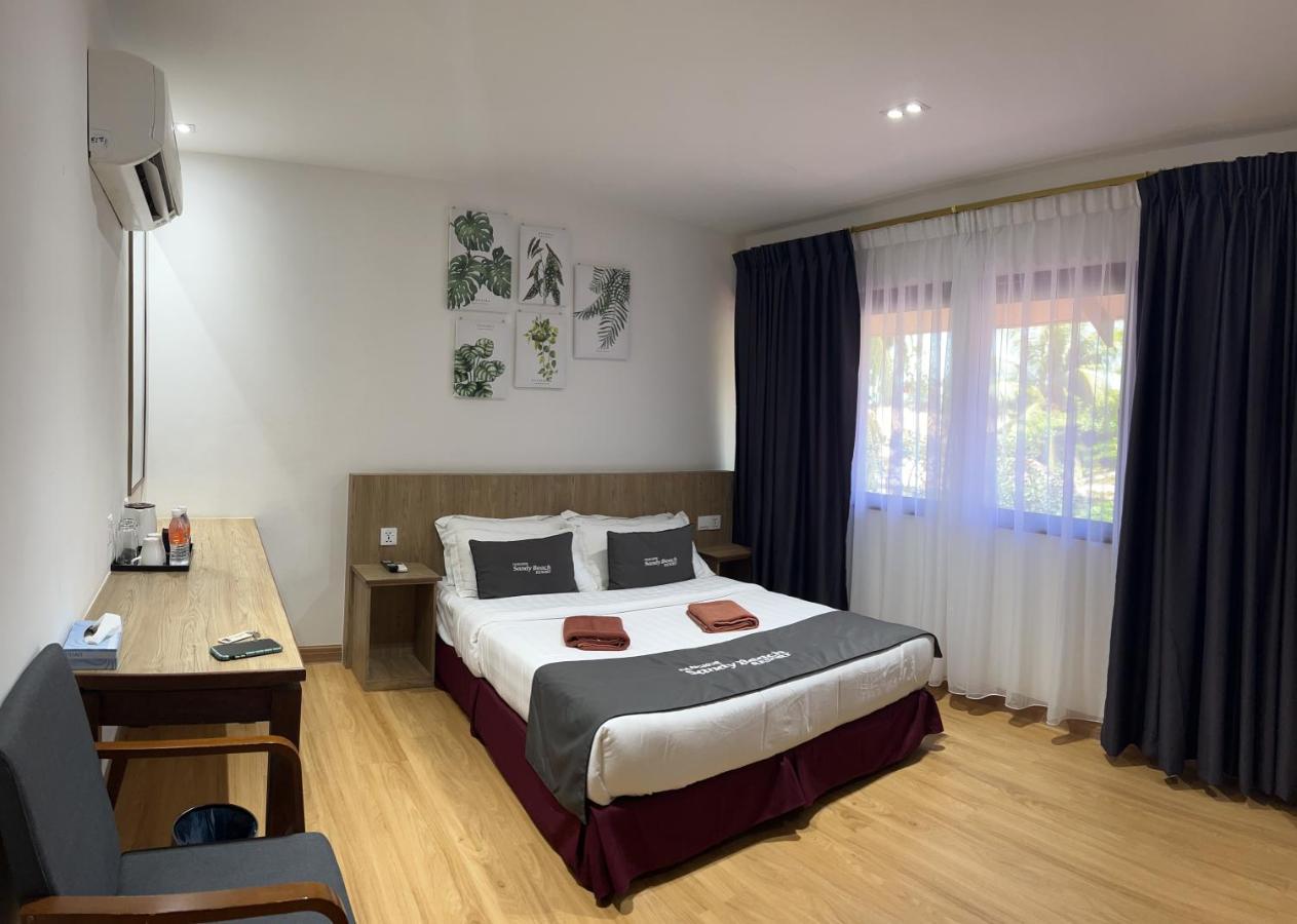 Pangkor Sandy Beach Resort Kampong Pasir Bogak Exterior photo