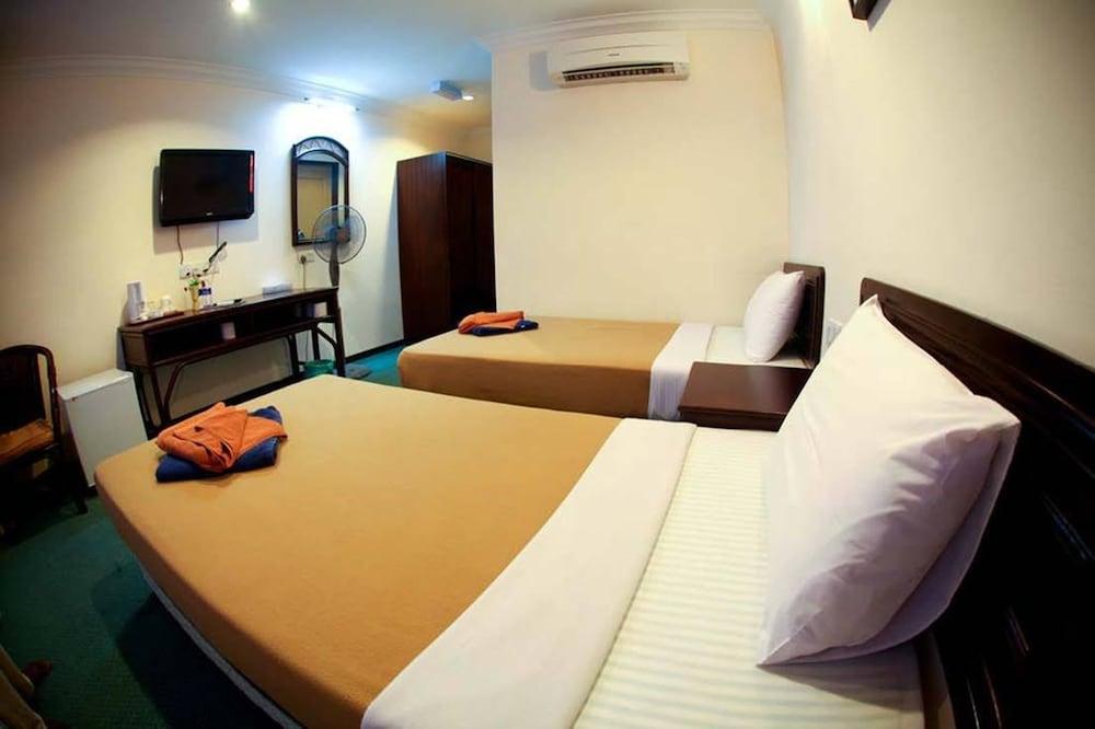 Pangkor Sandy Beach Resort Kampong Pasir Bogak Exterior photo