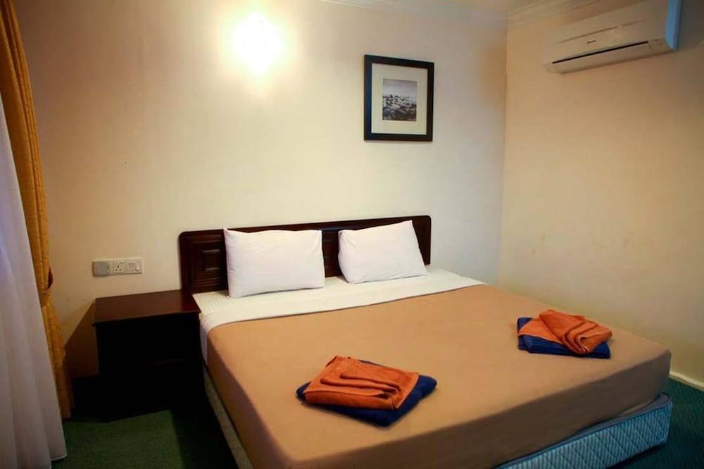 Pangkor Sandy Beach Resort Kampong Pasir Bogak Exterior photo