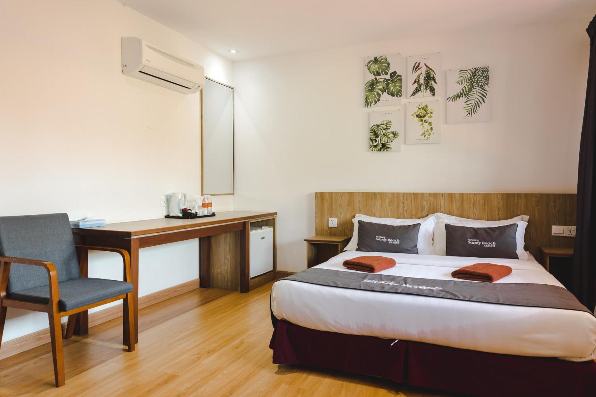 Pangkor Sandy Beach Resort Kampong Pasir Bogak Exterior photo
